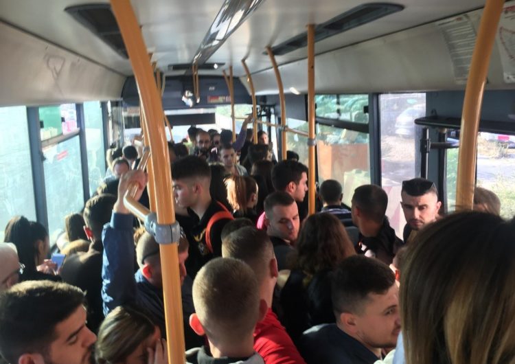Transporti publik në Tiranë, një torturë për qytetarët