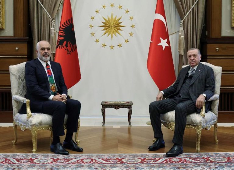 Si e trajtuan mediat “fushatën“ e kryeministrit Rama në mbështetje të presidentit turk Erdogan