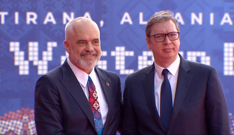 Shqipërisë nuk pritet t’i ndodhë një e keqe që lumturon Vuçiç