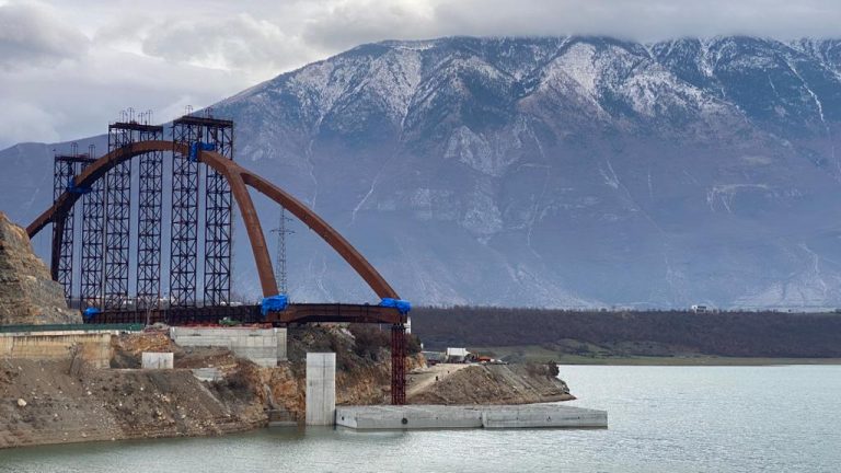 Ura e re në Kukës nuk rrezikon shembjen pavarësisht padisë në gjykatë