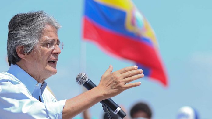 Guillermo-Lasso-Closes-His-Presidential-Campaign-in-Guayaquil