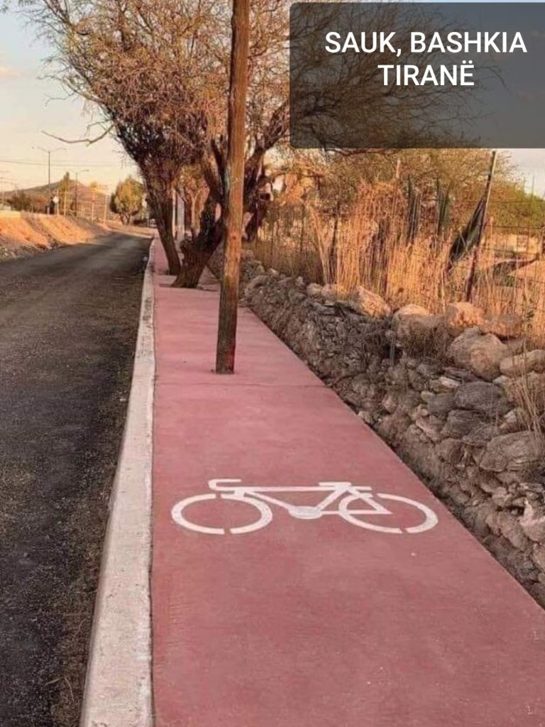 E rreme foto e korsisë së biçikletave të planifikuar gabim në Tiranë