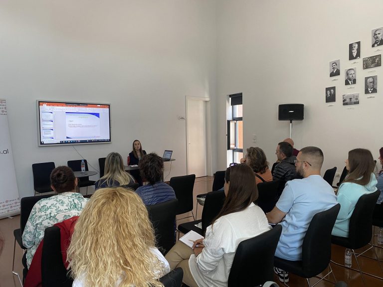 Transparenca dhe informimi i saktë i publikut