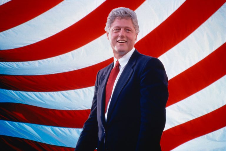Foto e masazhit të ish-presidentit Clinton është një krijim artistik Foto e masazhit të ish-presidentit Clinton është një krijim artistik