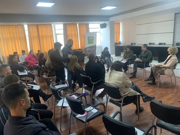 Faktoje prezanton gjetjet e raportit të monitorimit të Bashkisë Vlorë Faktoje prezanton gjetjet e raportit të monitorimit të Bashkisë Vlorë