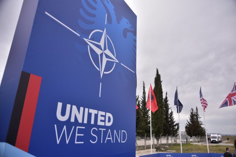 NATO ende pa vendim për bazën detare në Porto Romano
