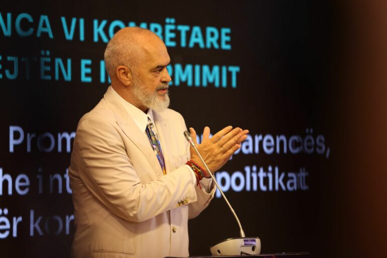 ‘Leksionet’ e kryeministrit për të drejtën e informimit ‘Leksionet’ e kryeministrit për të drejtën e informimit