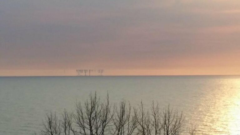 Fotografia në largësi e kullave të Çikagos nuk provon Tokën e sheshtë