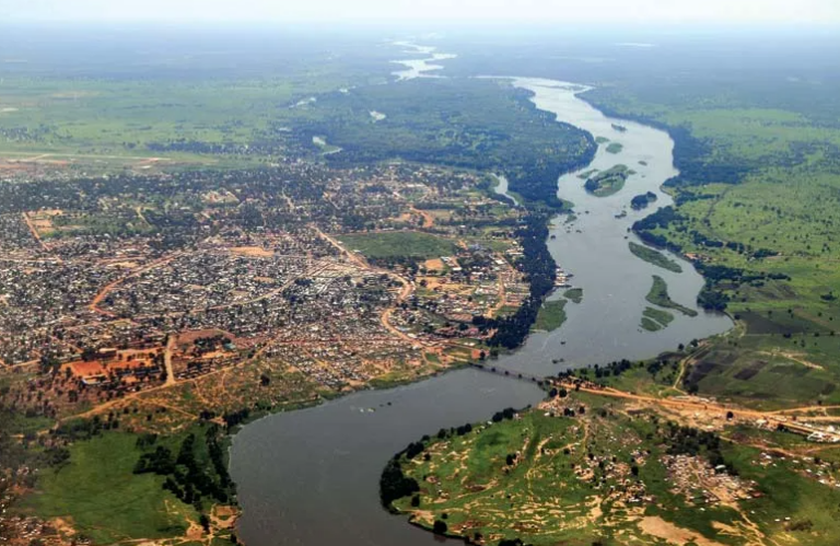 E pabazë prova me lumin Nil për formën e sheshtë të tokës