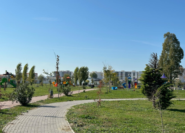 Parku i Madh i Kavajës me pamje të re Parku i Madh i Kavajës me pamje të re