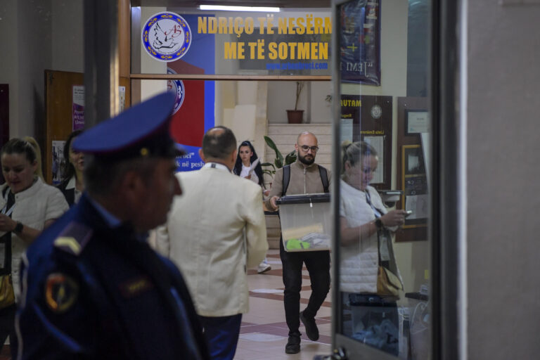 Zgjedhjet 2025, më pak votues brenda vendit, shqetësime për parregullsi