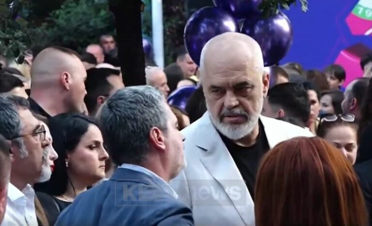 Tituj abuzivë për tensionin mes Ramës e Dredhës në festën e PS