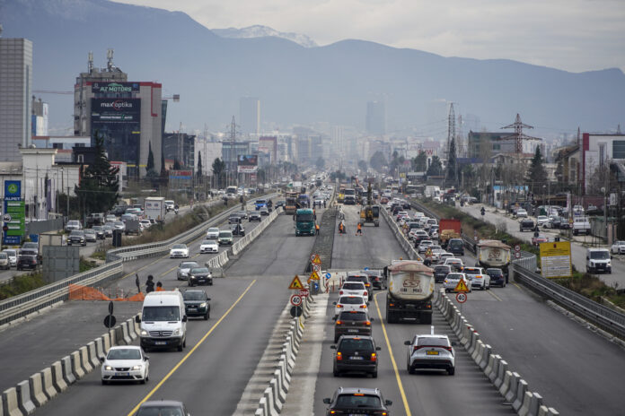 Autosrada Tirane-Durres_010