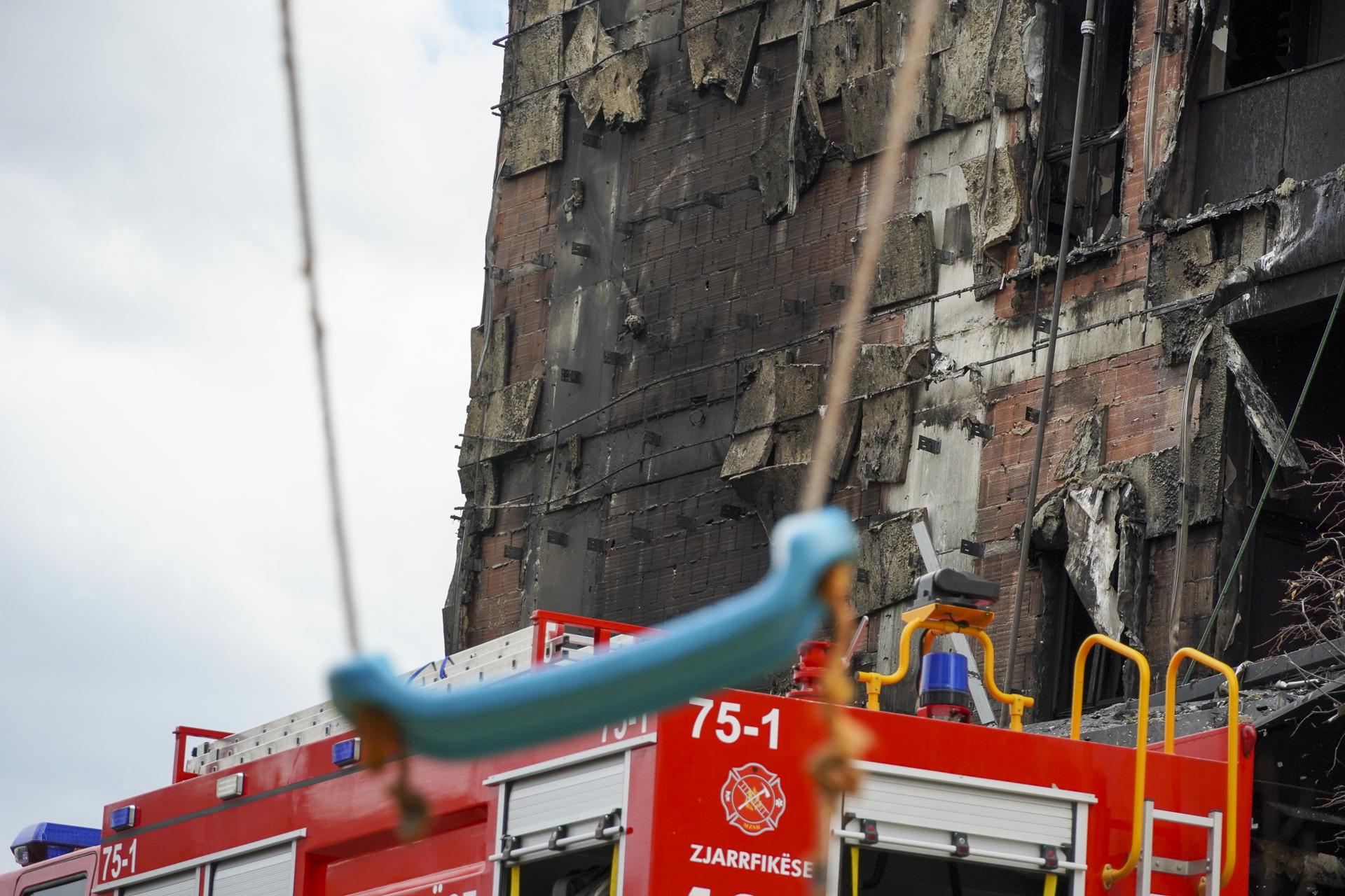 Ndertesa e Djegur_5 Maji_008