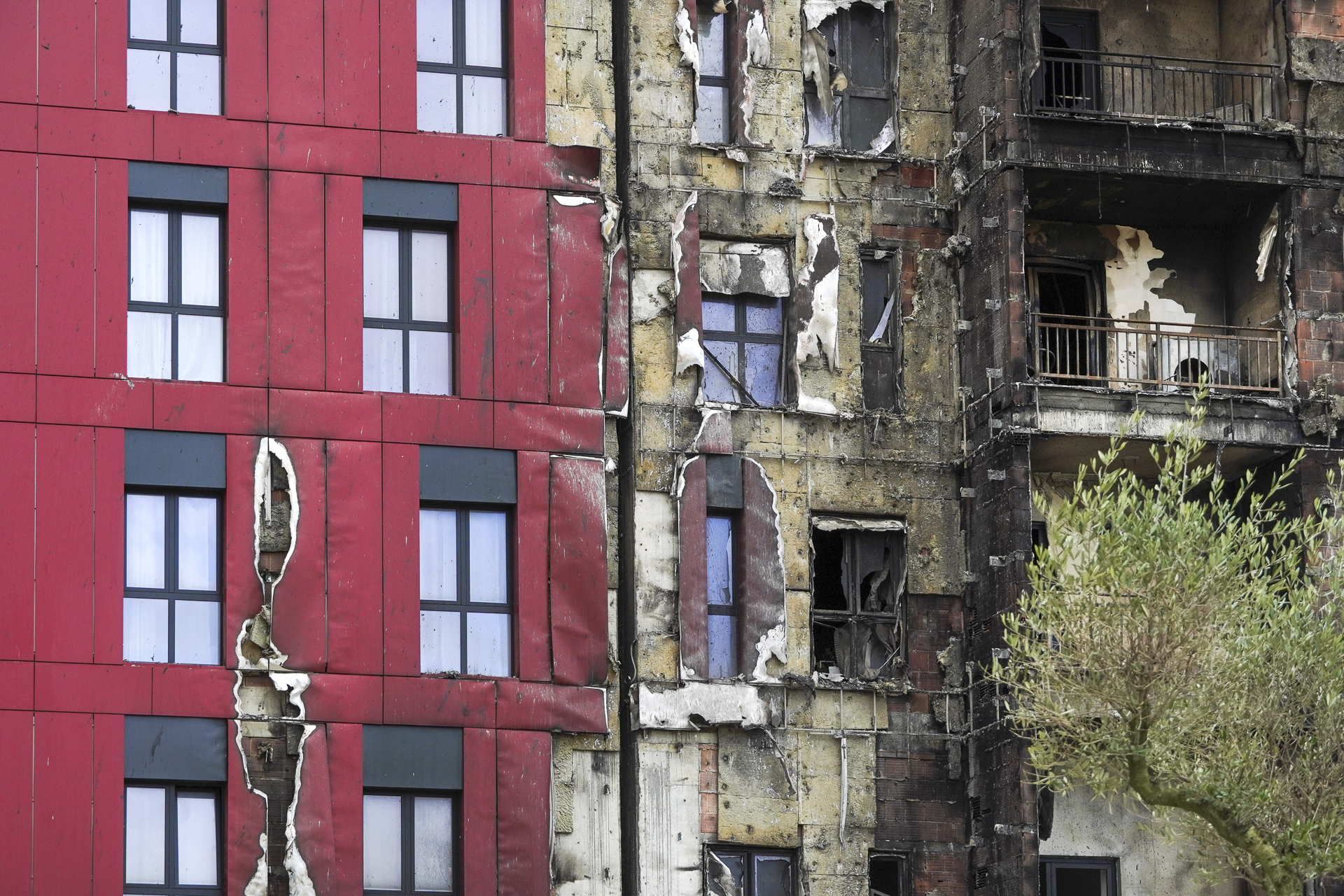 Ndertesa e Djegur_5 Maji_043