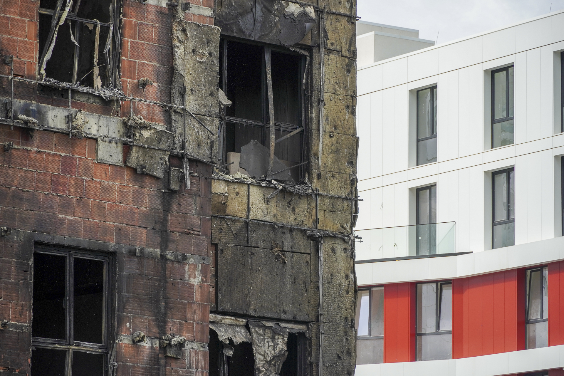 Ndertesa e Djegur_5 Maji_047