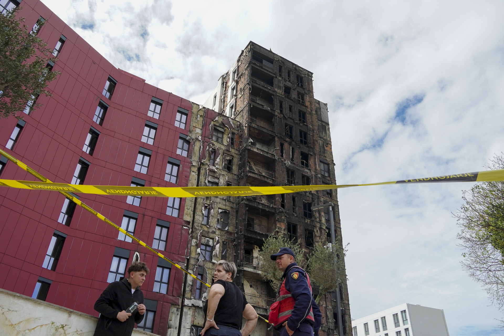 Ndertesa e Djegur_5 Maji_053