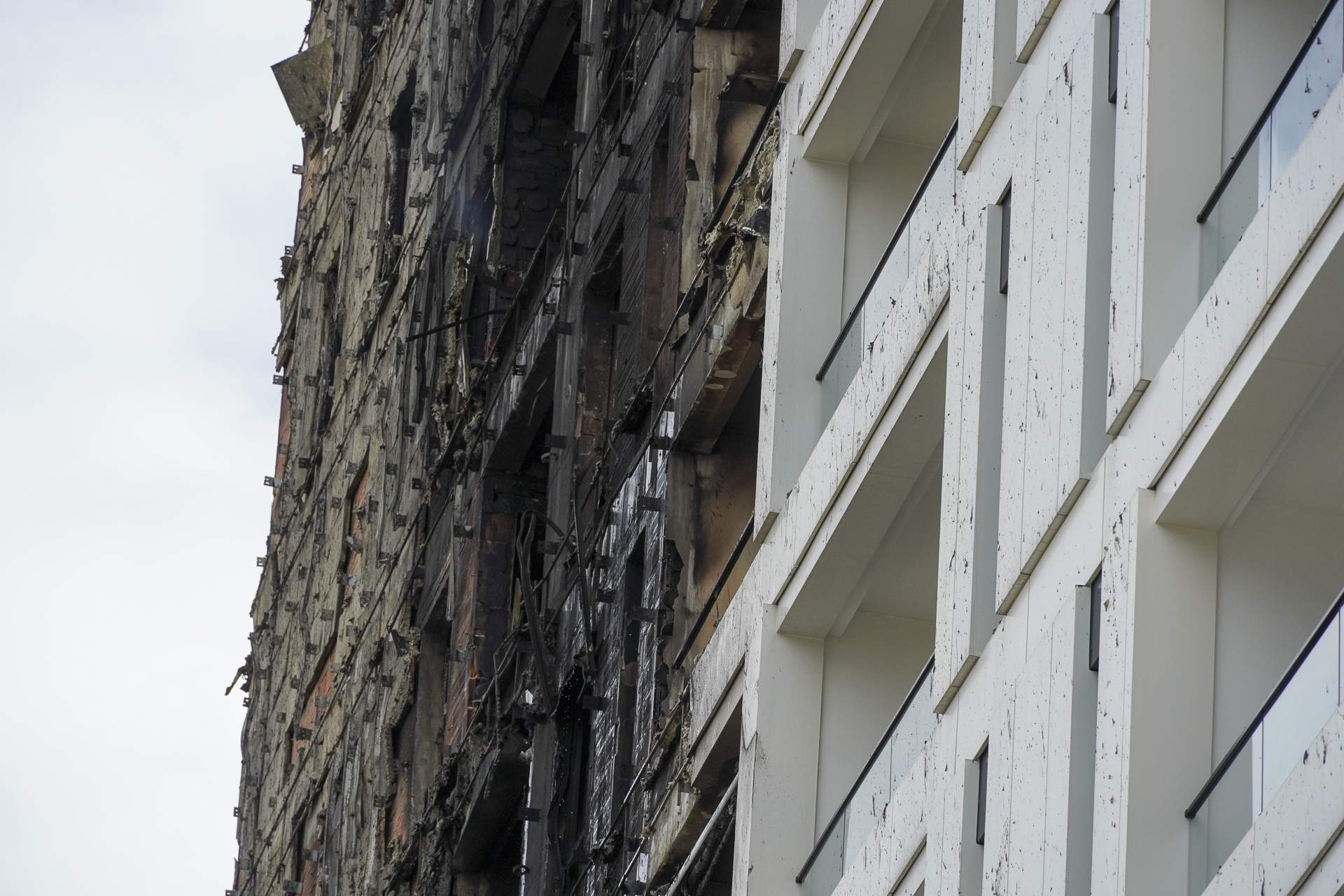 Ndertesa e Djegur_5 Maji_057