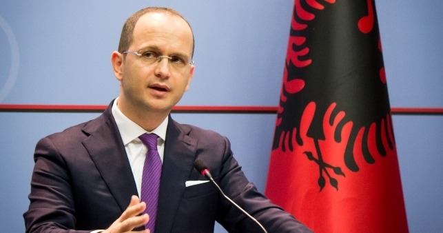17-01-17-03-57-48big_ditmir_bushati