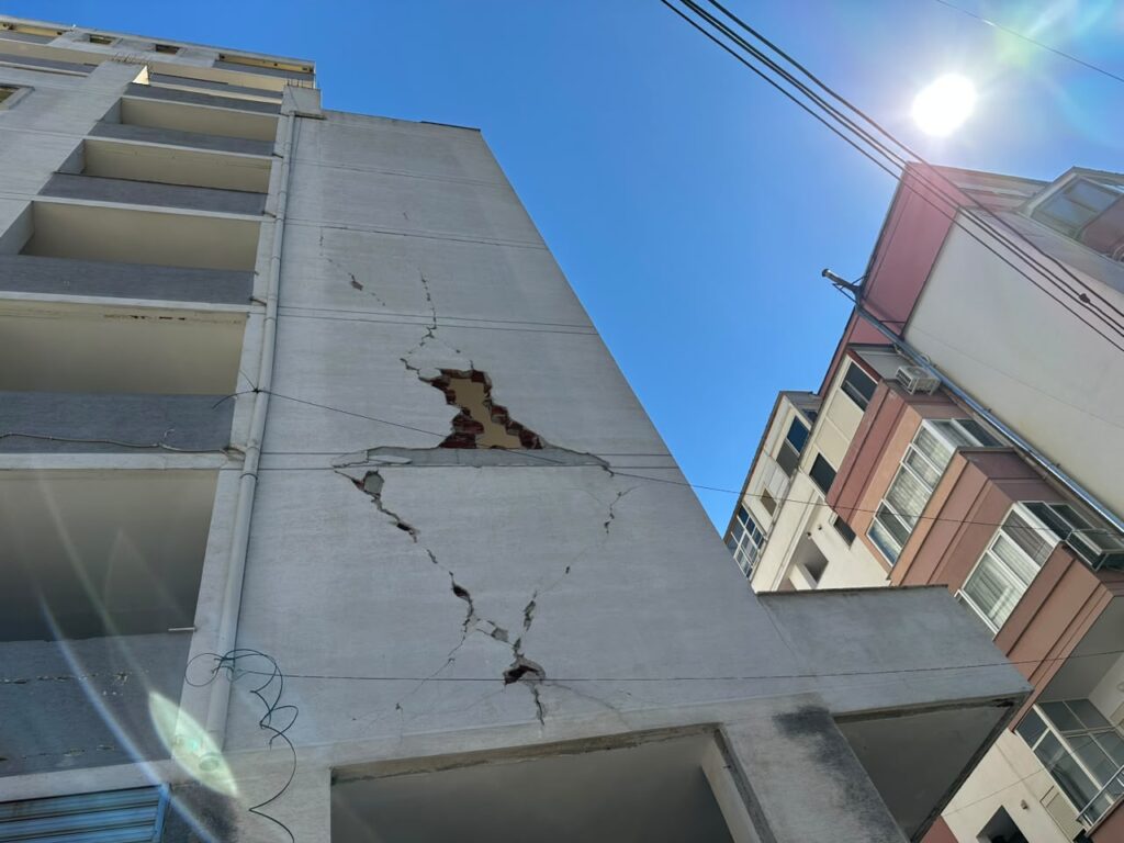 Pallatet e dëmtuara nga tërmeti në lagjen nr.5