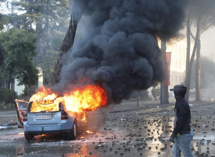 Protesta 17 tetor